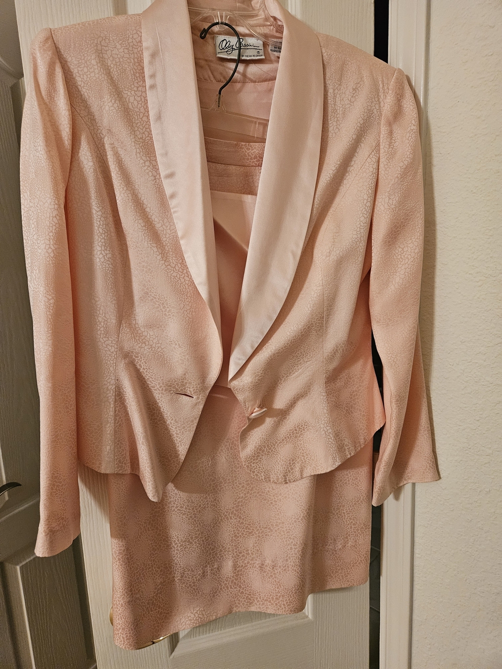 Oleg Cassino Blush Pink Satin-Trim Two-Piece Suit